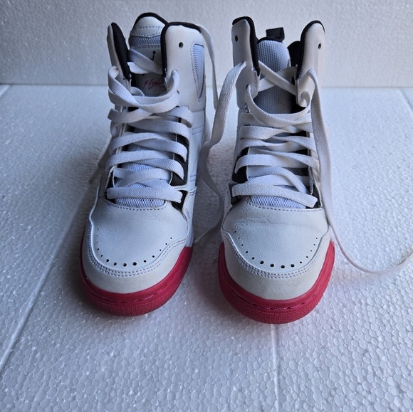 Air Jordan High-Top Sneakers  girl - Picture 1 of 7